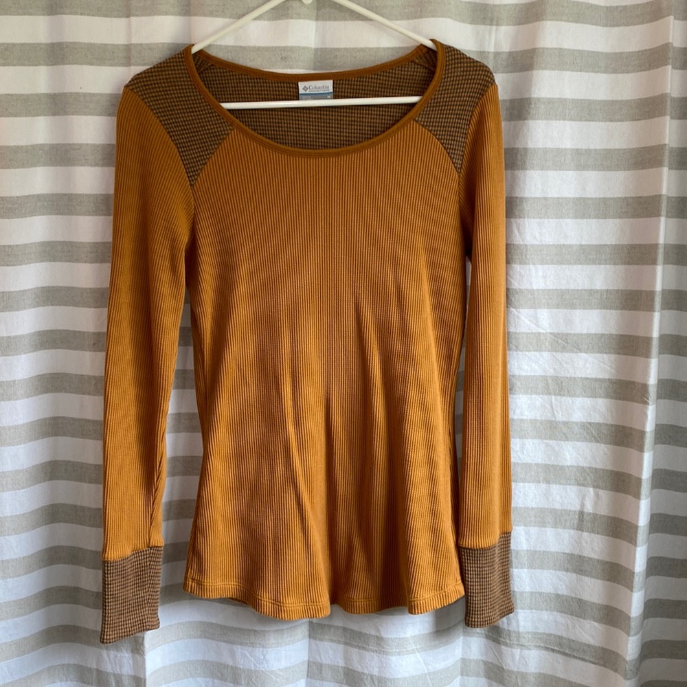 Columbia long sleeve shirt